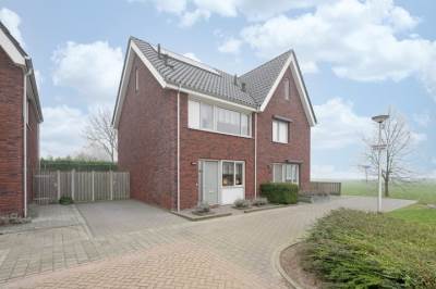 Woning A M de Jongstraat 44 Zegge