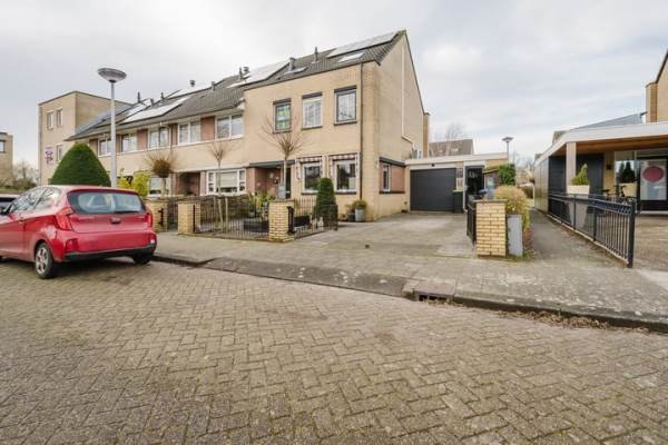 Woning Petronella Brugsmastraat 9 Spijkenisse