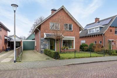 Woning van Reedestraat 8 Saasveld