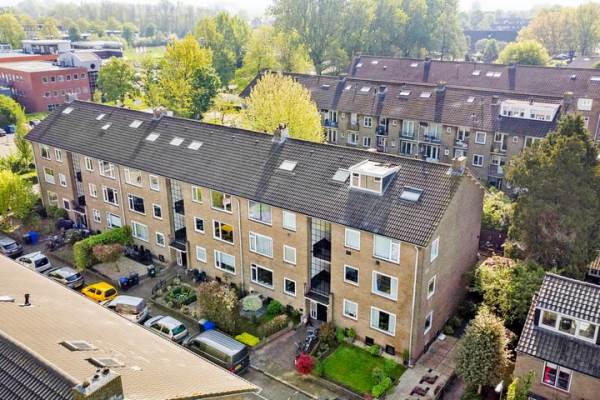 Woning Anthony van Dijcklaan 30 Baarn