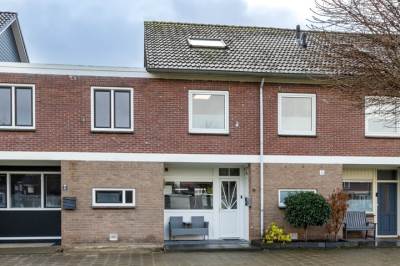 Woning Theo van Doesburgstraat 9 Almelo