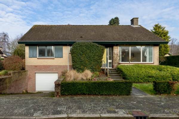 Woning Schubertstraat 12 Halsteren