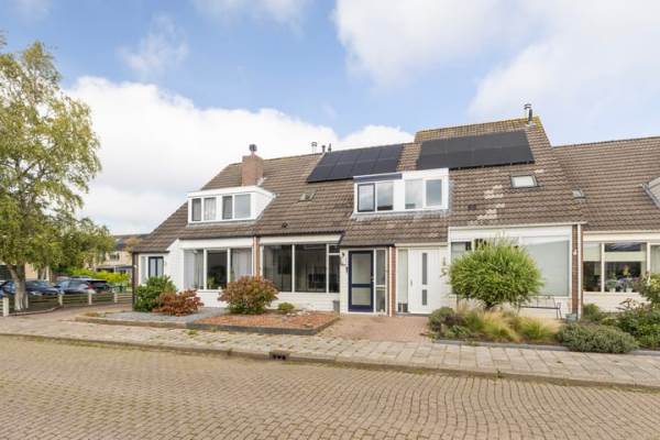 Woning Platohôf 53 Stiens