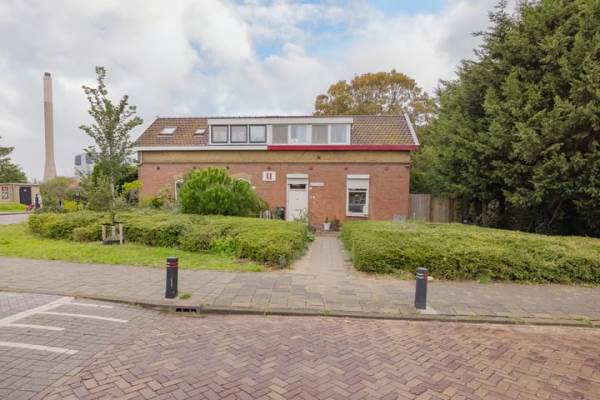 Woning Grote Hout- of Koningsweg 128 Velsen-Noord