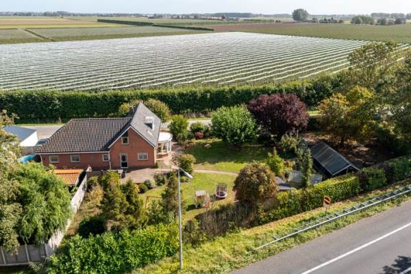 Woning Parallelweg 10 Nieuwendijk