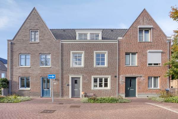 Woning Biezenoever 5 Roelofarendsveen