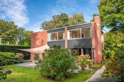 Woning Joseph Bech-Nes 21 Bergen (NH)