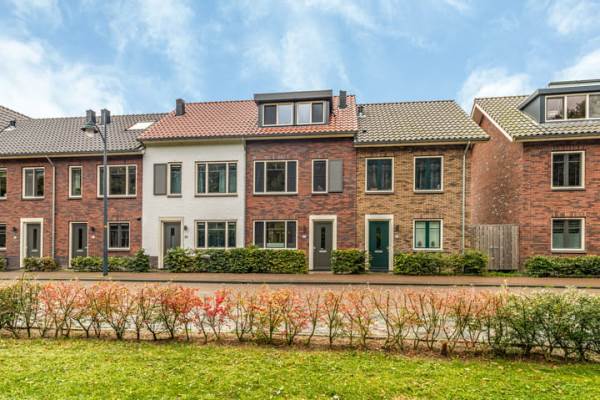 Woning Koningin Maximalaan 67 Hoofddorp