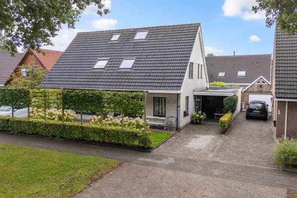 Woning Bernhardlaan 58 Buitenpost