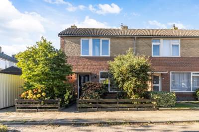 Woning It Apelhôf 10 Hallum