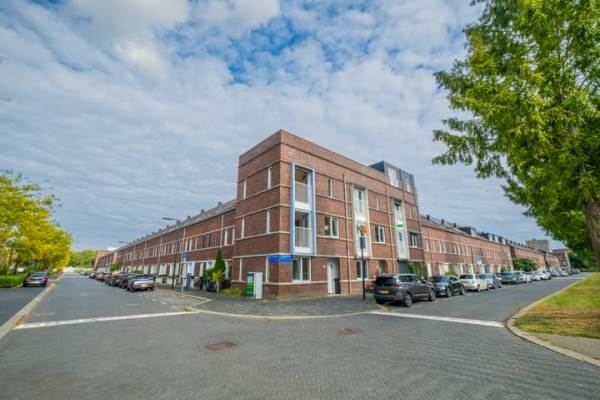 Woning Emanzana 3 Amsterdam