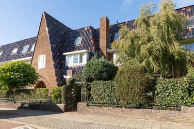 Woning Dr. P.J.H. Cuypersplein 25 Hilversum