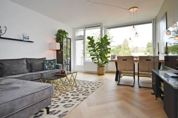 Woning van Ruysdaellaan 54 Leidschendam