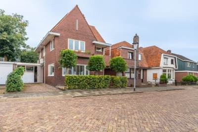 Woning Adriaan Geertsplein 4 Veendam