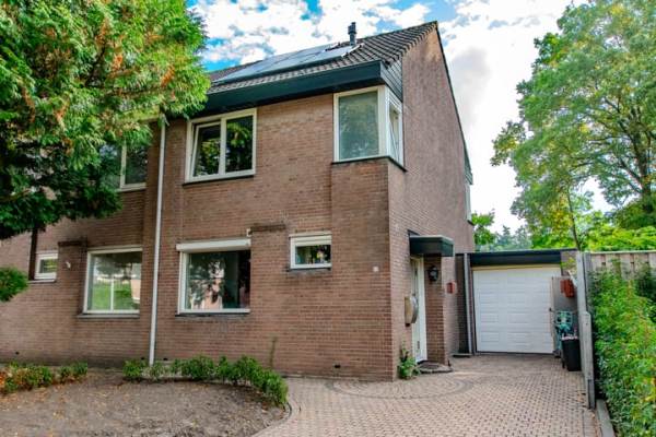 Woning van Houtenstraat 23 Hoogerheide