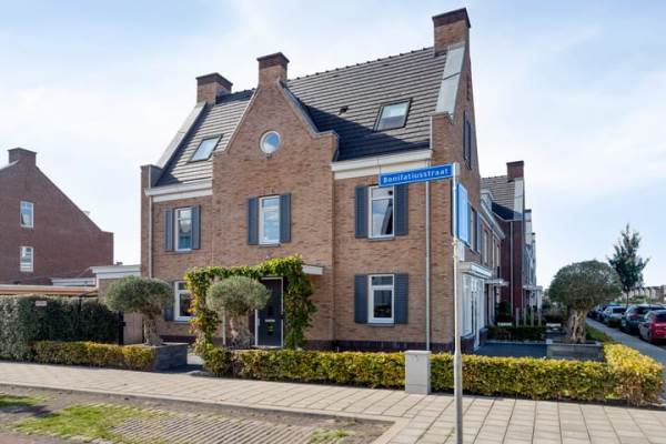 Woning Bonifatiusstraat 1 Rijnsburg