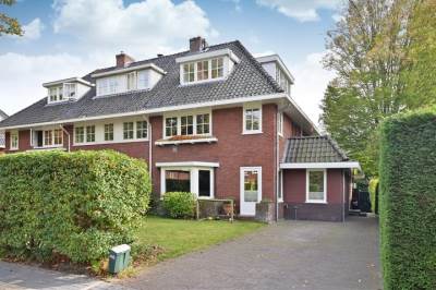 Woning van der Helstlaan 48 Naarden