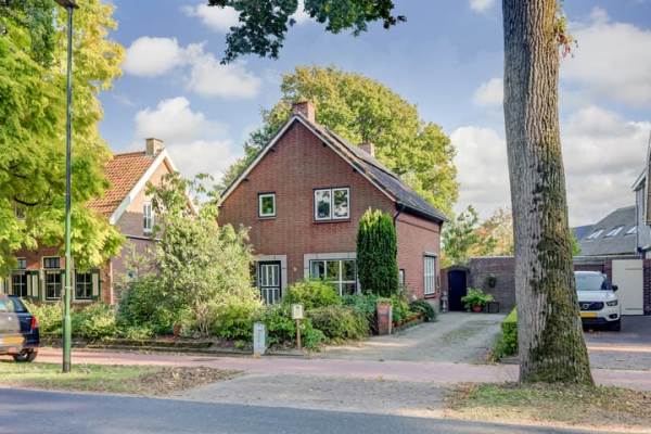 Woning Rijksstraatweg 93 Sleeuwijk