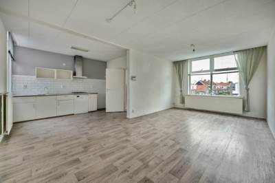 Woning Burgemeester van Esstraat 140B Pernis Rotterdam