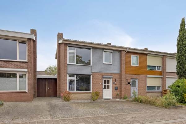 Woning Dr.Wierstraat 18 Grave