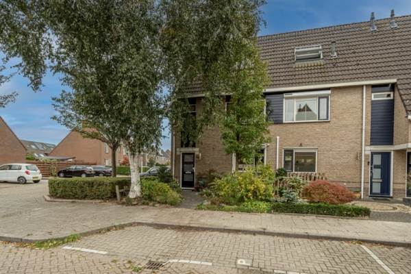 Woning Beetwortelweg 63 Oud-Beijerland
