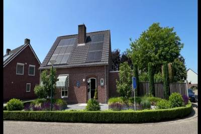 Woning Engelbertplein 1 Luyksgestel