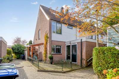 Woning Barg 8 Roelofarendsveen