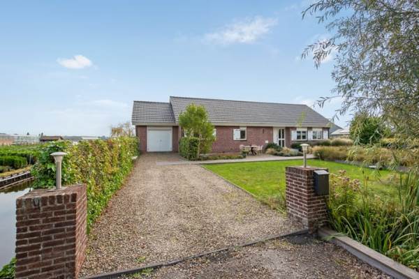 Woning Burgemeester Smitweg 99 Hazerswoude-Dorp