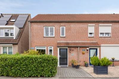 Woning Lijster 24 Sprang-Capelle