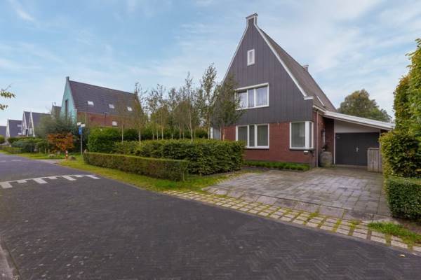Woning Waarschap 69 Zwaag