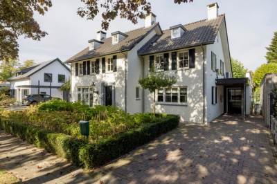 Woning van Tuyll van Serooskerkenlaan 4 Heeze