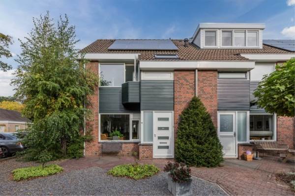 Woning Titus Brandsmastraat 12 Heemskerk