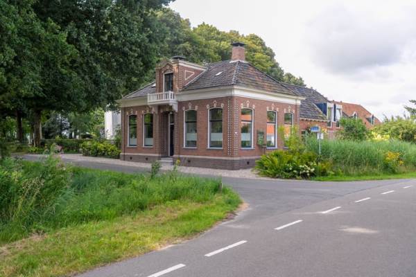 Woning Breede 13 Warffum