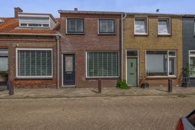 Woning Prins Bernhardstraat 121 Oud-Beijerland