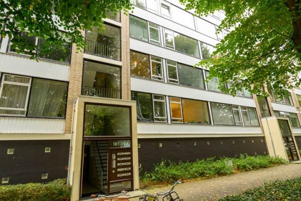 Woning Burgemeester Caan van Necklaan 197 Leidschendam