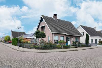 Woning Linnenstraat 1 Dinteloord