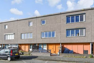 Woning Carry van Bruggenhof 96 Den Haag