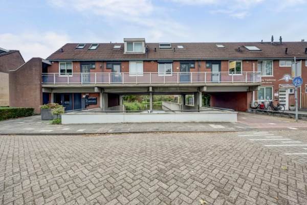 Woning Rigolettostraat 103 Spijkenisse