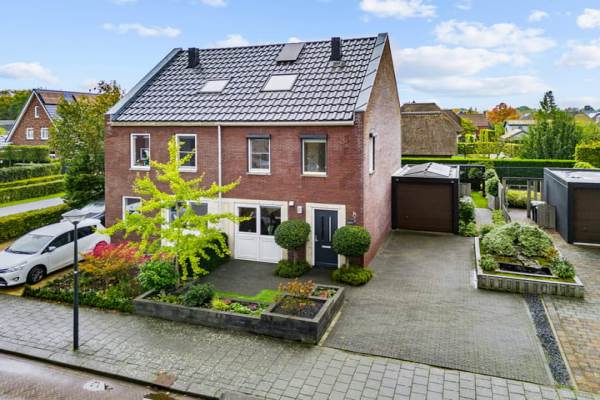 Woning Hoge Weere 4 Zwaag