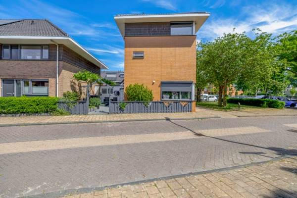 Woning Duizendschoon 91 Hendrik-Ido-Ambacht