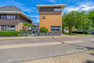 Woning Duizendschoon 91 Hendrik-Ido-Ambacht