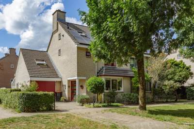 Woning Troubadoursborch 61 Houten