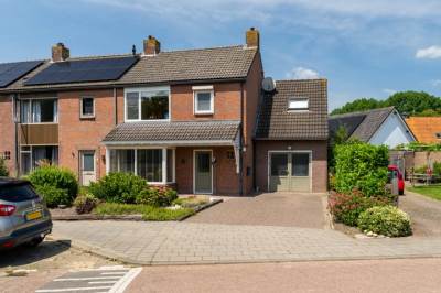 Woning Hoefstraat 6 Genderen