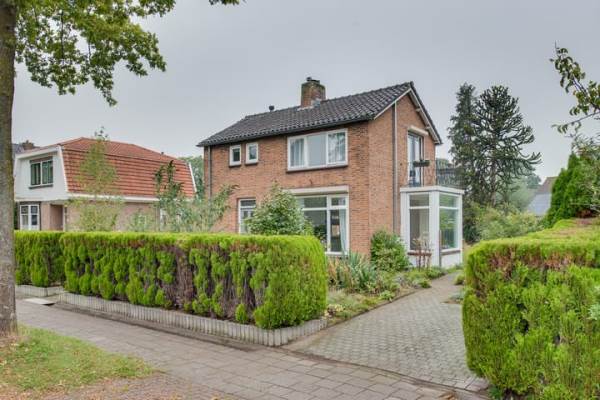 Woning Rijksstraatweg 104 Sleeuwijk