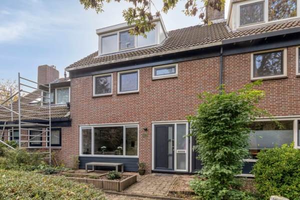 Woning Klagerstuin 138 Zwaag