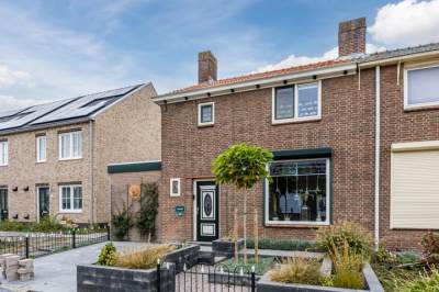 Woning Koningin Julianastraat 6 Sint-Maartensdijk