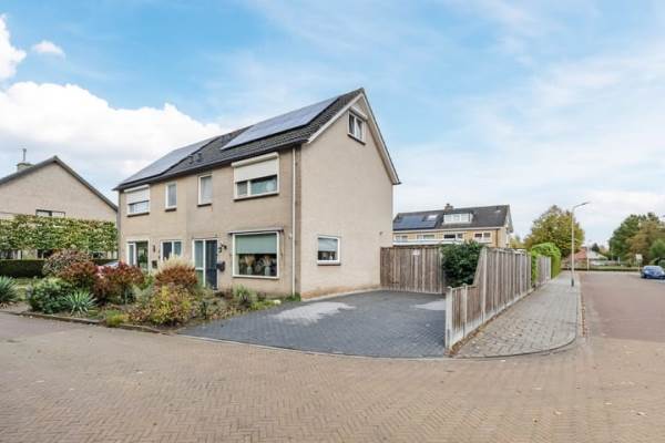 Woning Johan Frisostraat 2 Vroomshoop