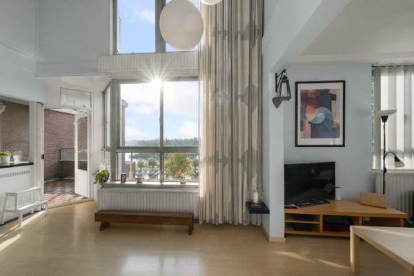 Woning Leusdenhof 409 Amsterdam