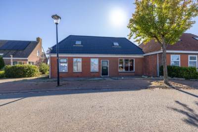 Woning Stadsweg 12 Lauwerzijl