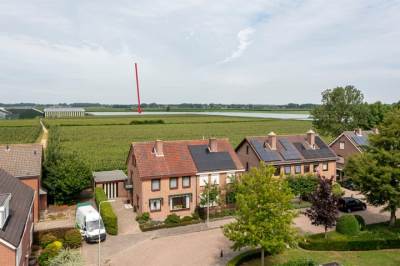 Woning Raadhuisstraat 37 Leerbroek